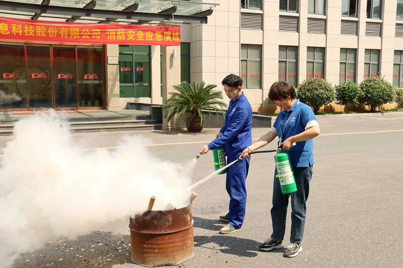 1683766954790235.jpg 33333562.jpg