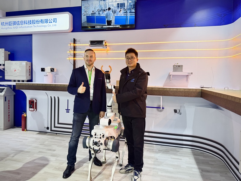 1733727773119271.jpg 小機(jī)器狗 (4).jpg