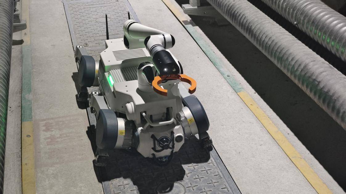 1743650275540393.png 機器狗1.png